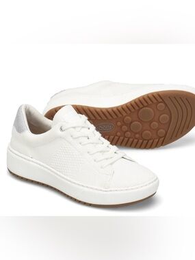 Sofft Waylyn Women’s White Knit Lace-Up Sneakers
